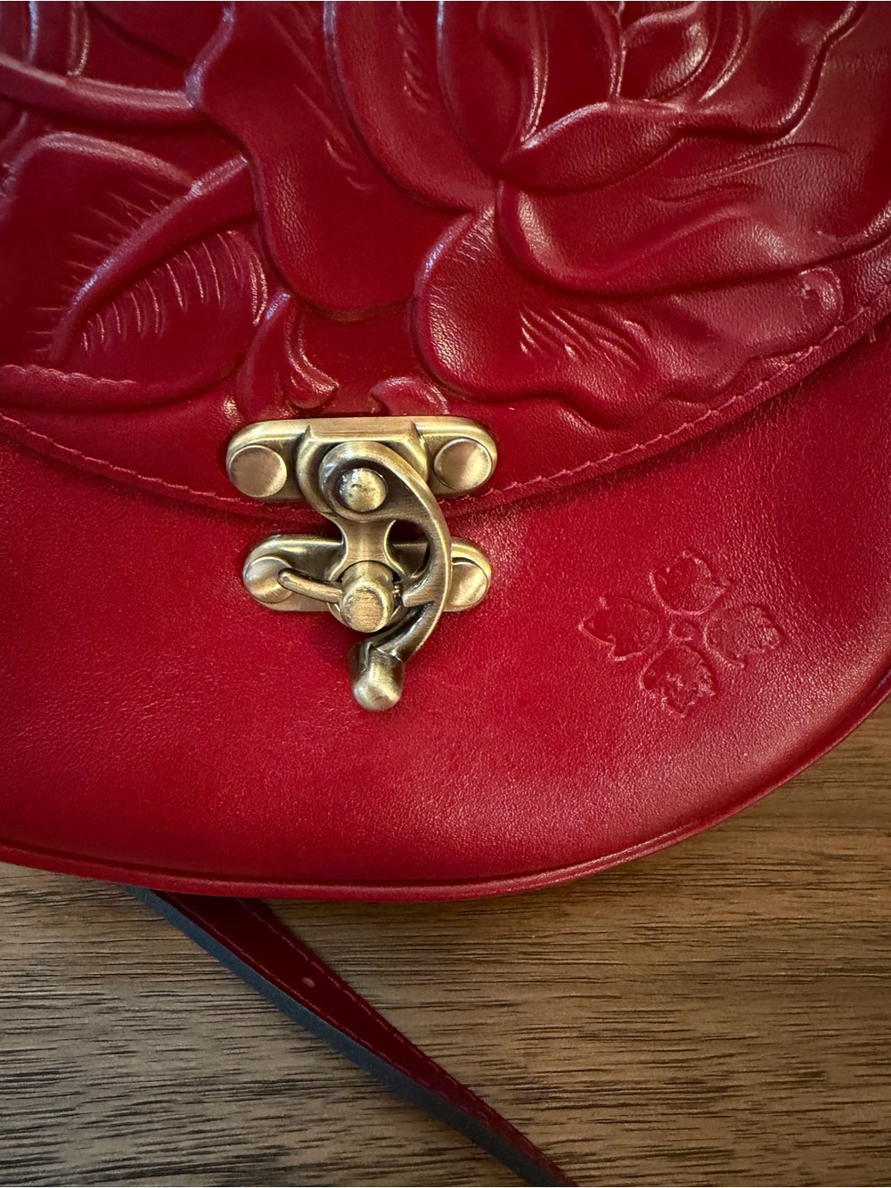 Patricia Nash Ruby Red Rose Embossed Leather Saddle Crossbody Bag Floral - Picture 3 of 16